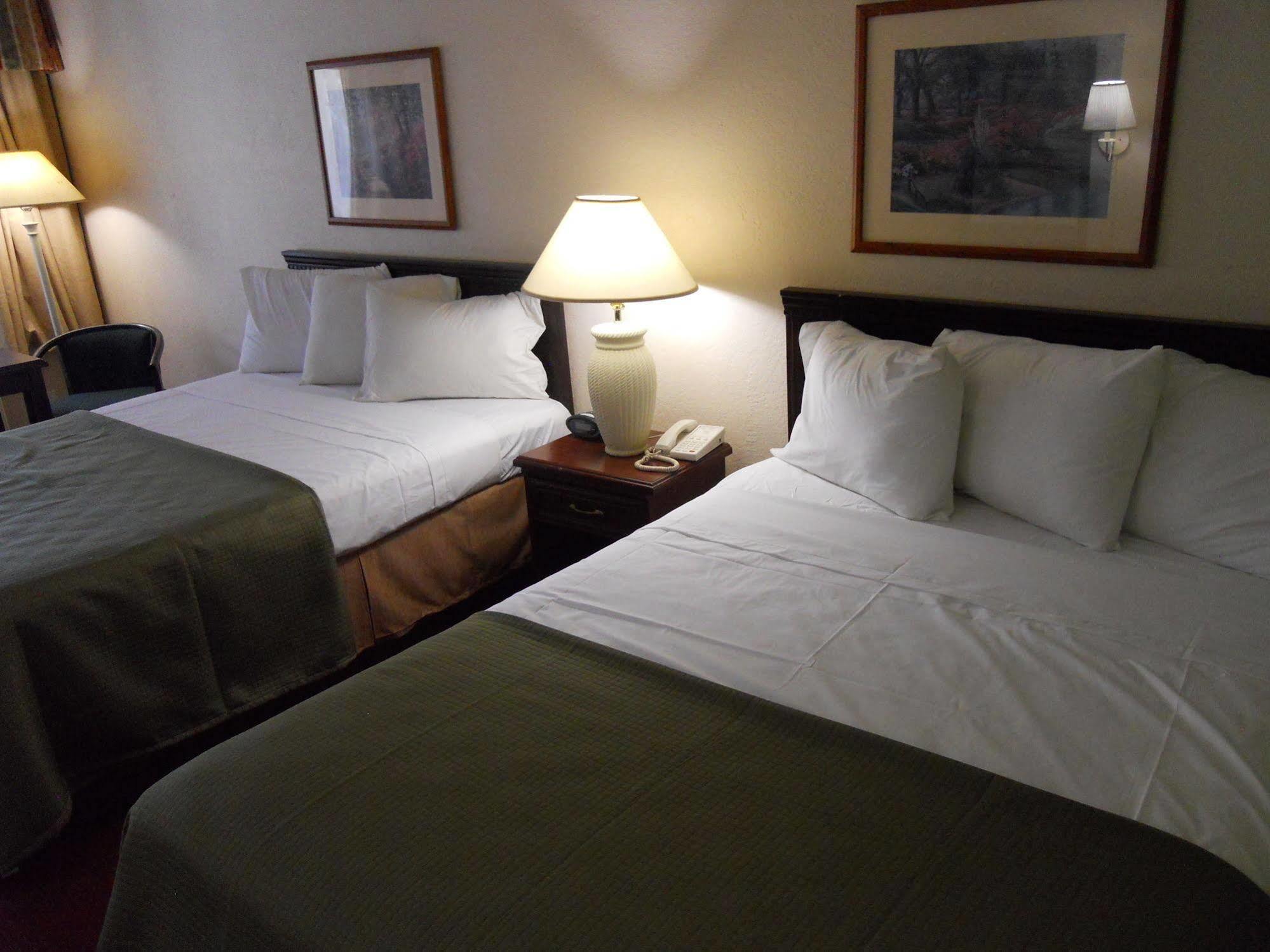 Econo Lodge Brunswick I-95 Extérieur photo